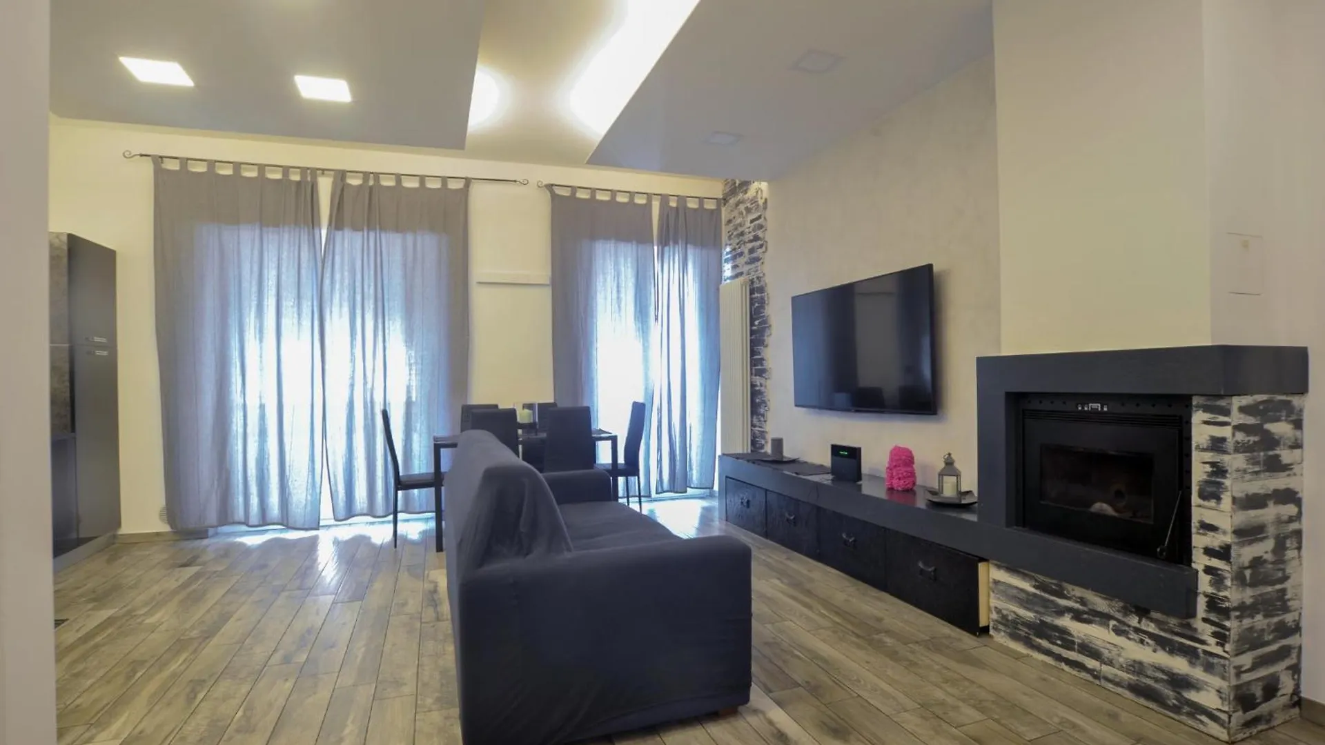 Casa Rosa Lucia Centrale Con Parcheggio Sanremo
