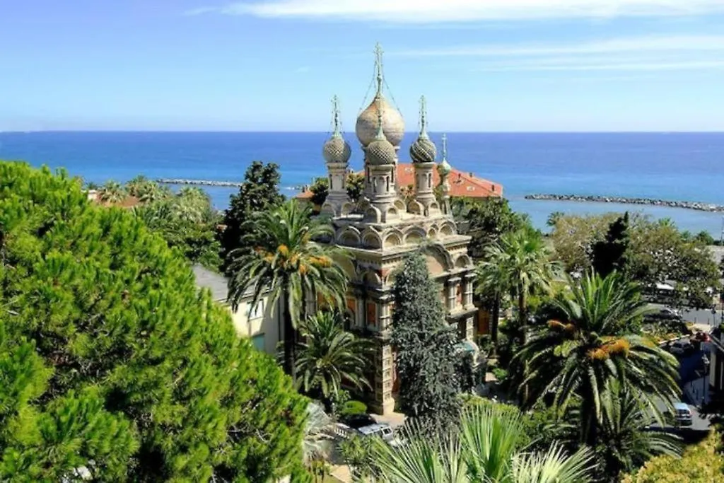 Casa Rosa Lucia Centrale Con Parcheggio Sanremo Italia