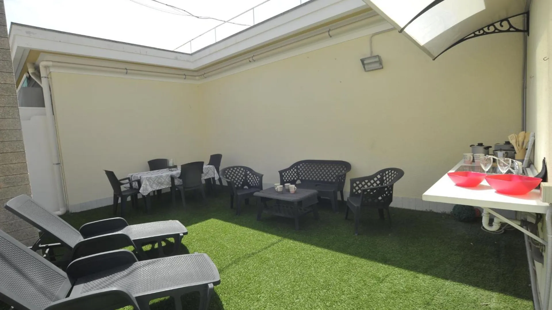 Casa Rosa Lucia Centrale Con Parcheggio Sanremo