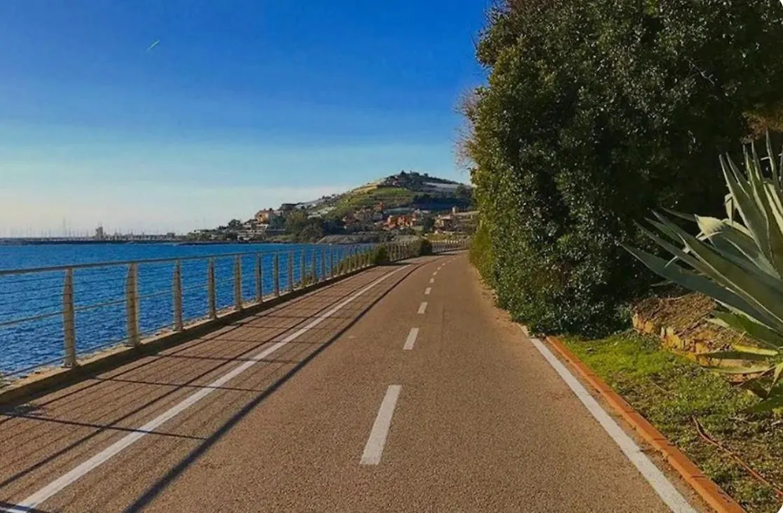 Casa Rosa Lucia Centrale Con Parcheggio Sanremo Italia