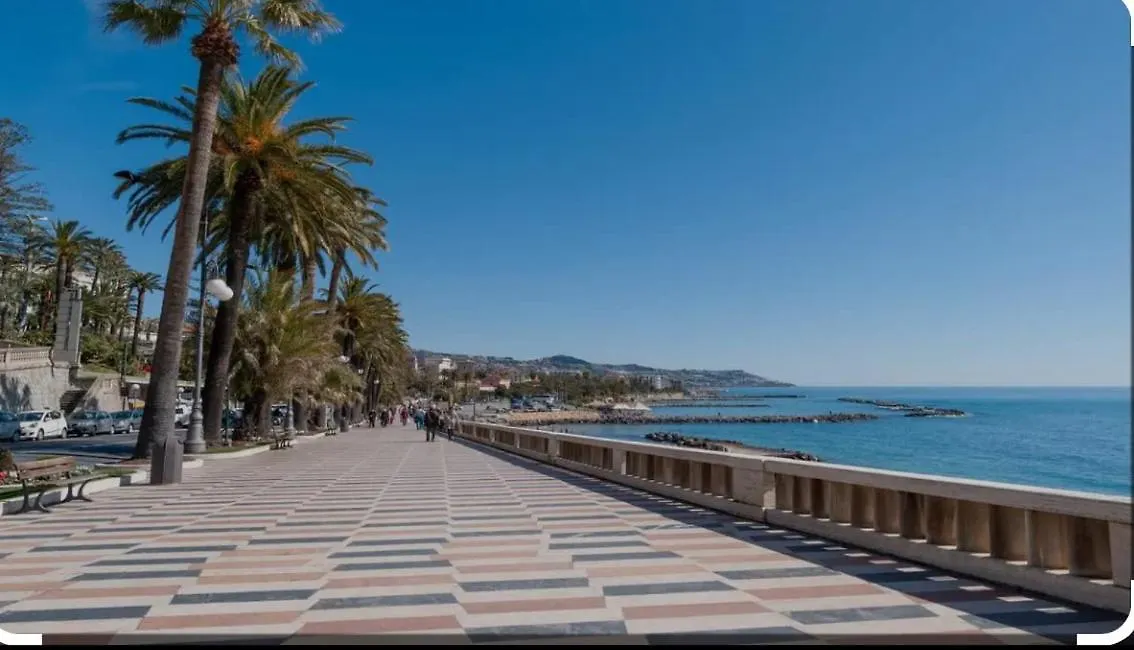 Casa Rosa Lucia Centrale Con Parcheggio Sanremo Appartamento